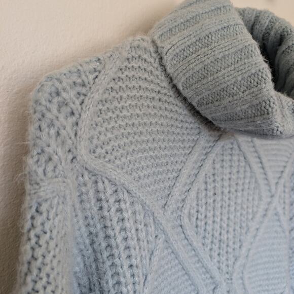 Icy Blue Cable Knit Sweater Classic Prep. Quiet Luxury, Sweater Sz.S Caslon - Picture 4 of 8